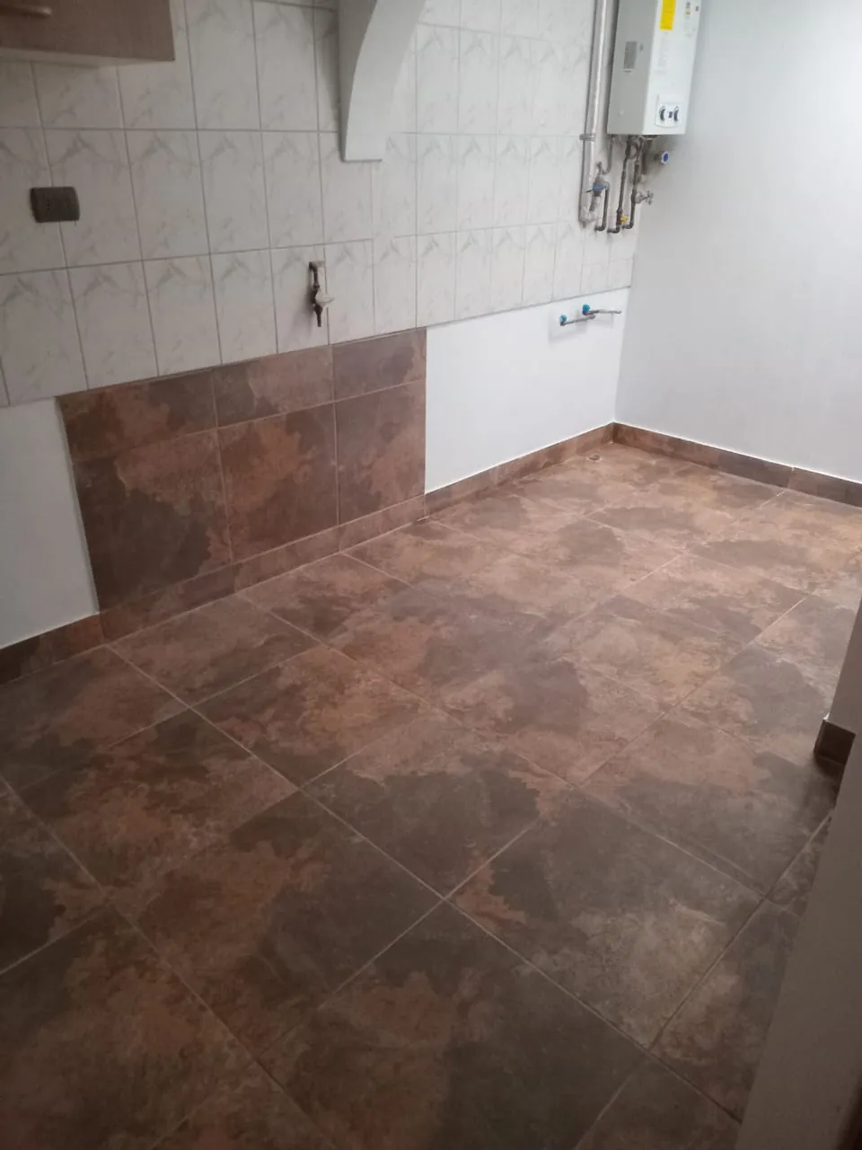 Piso cerámico terminado
